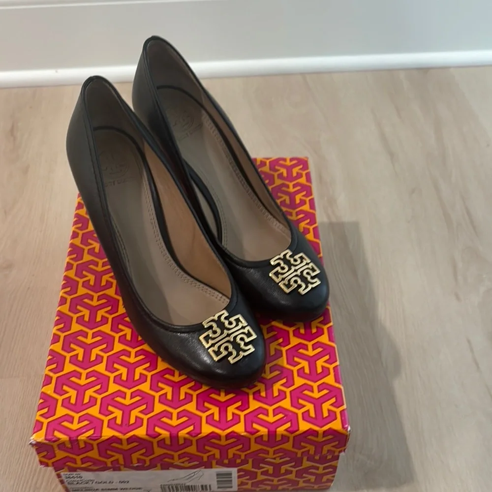 Tory Burch classic black